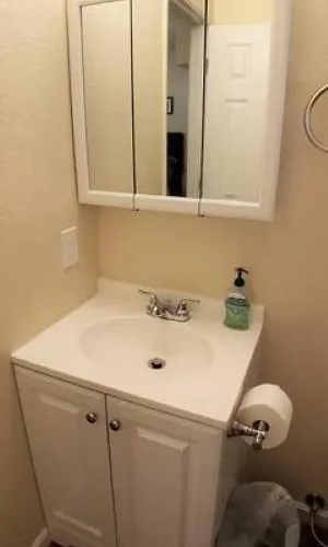 Apartment Charming 1-bed Apt, Cook-ready Kitchen, Laundry, 5-8 Mins To U Of A And Downtown Tucson