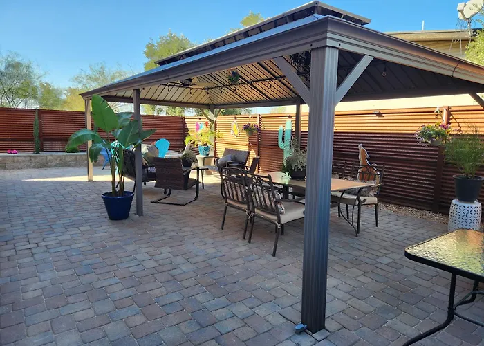Charming 1-bed Apt, Cook-ready Kitchen, Laundry, 5-8 Mins To U Of A And Downtown Tucson
